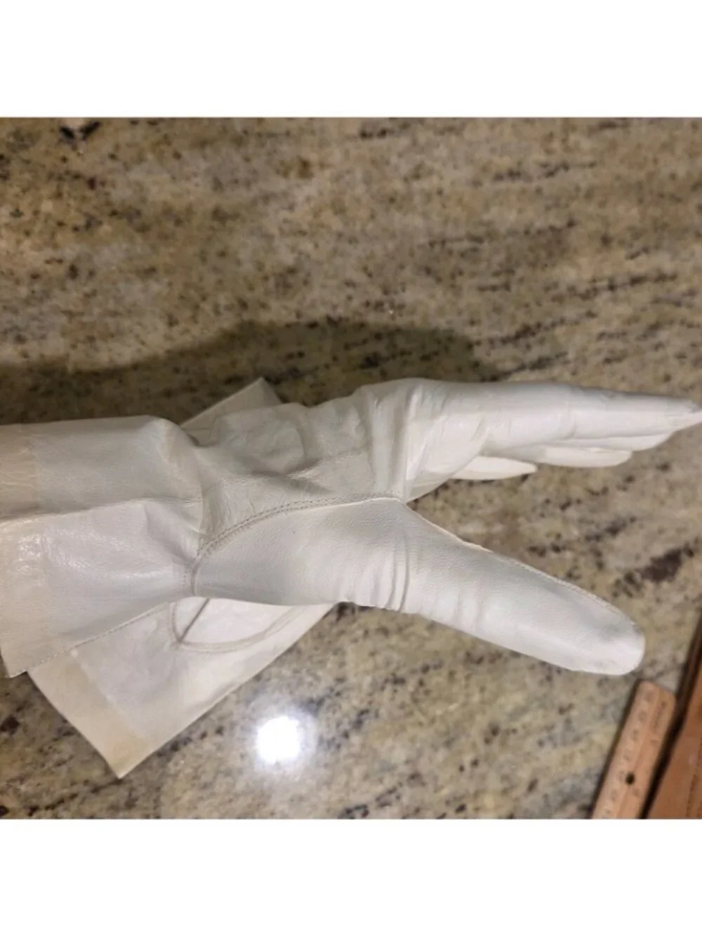 New! Vintage Women's Size M/L Cream Leather Formal Gloves Italy Buckle Accent